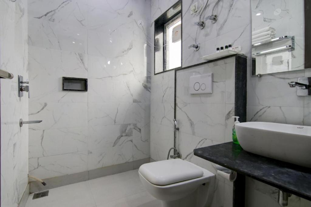 Hotel De Hocks Deluxe - Railway Station New Delhi